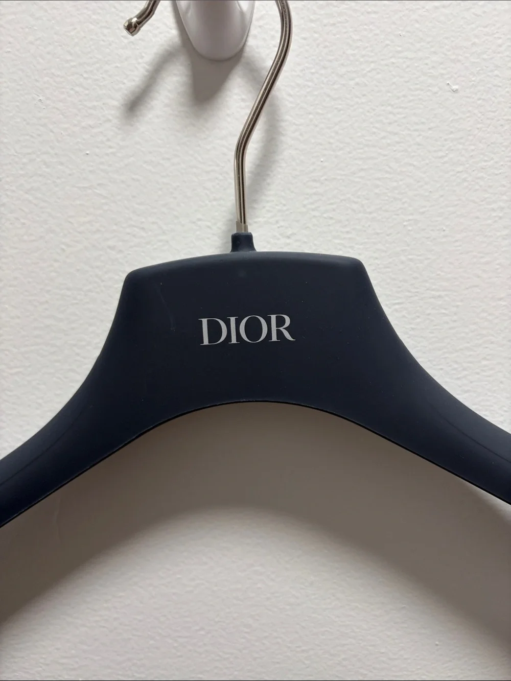 Dior Garment Bag and Dior Hanger set - Picture 5 of 5